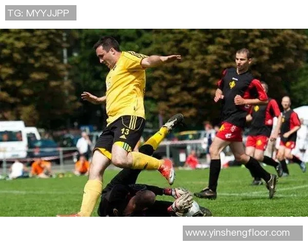 足球场上的勇敢之心揭示了那些是gay的足球明星的真实故事与奋斗历程 足球场上的勇敢之心揭示了那些是gay的足球明星的真实故事与奋斗历程